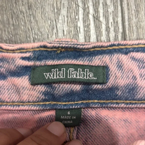 Pink High-Waisted Jeans - Picture 3 of 7